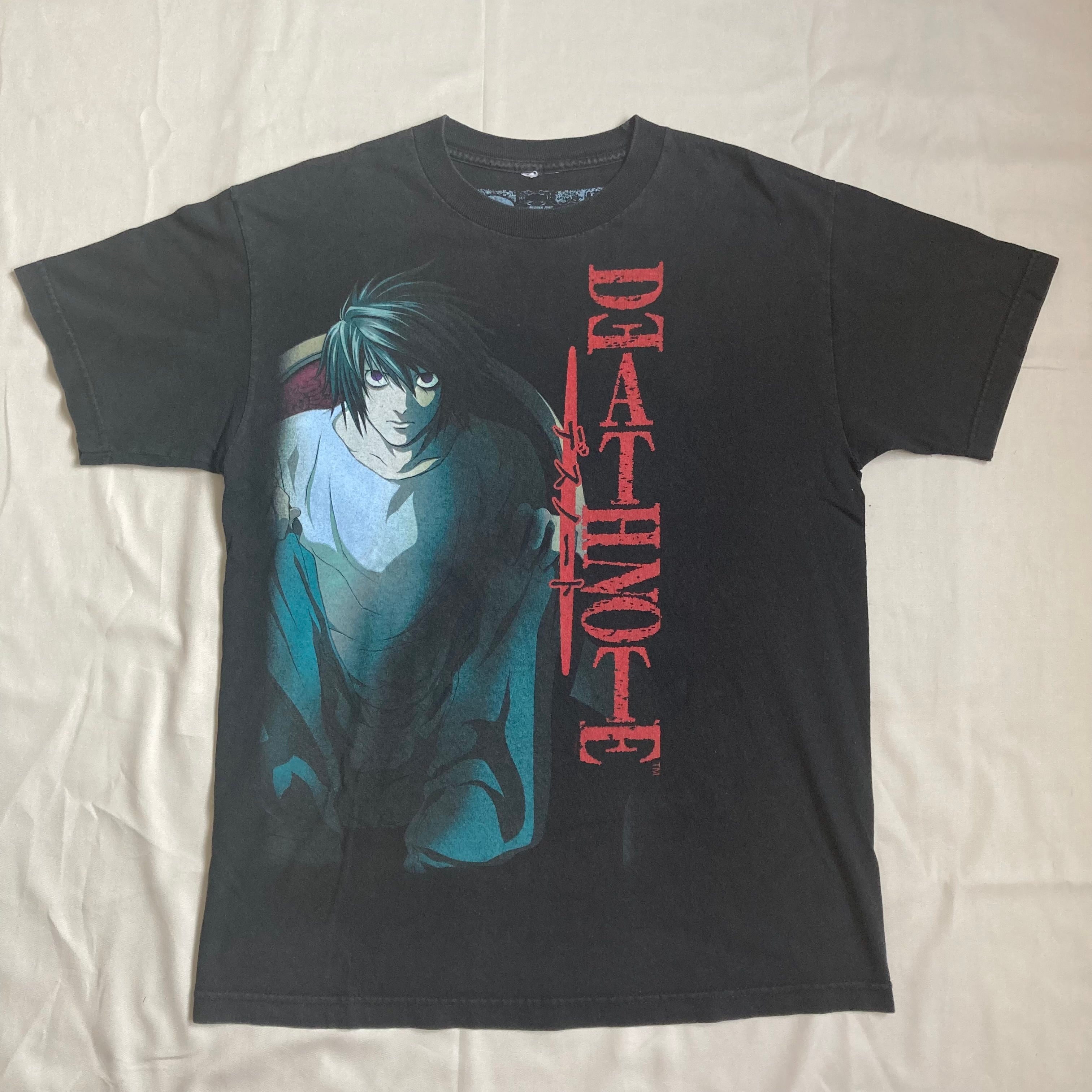 DEATH NOTE デスノート L アニメ Tシャツ | 古着屋 極楽家 DEATH NOTE デスノート L アニメ Tシャツ | 古着屋 極楽家