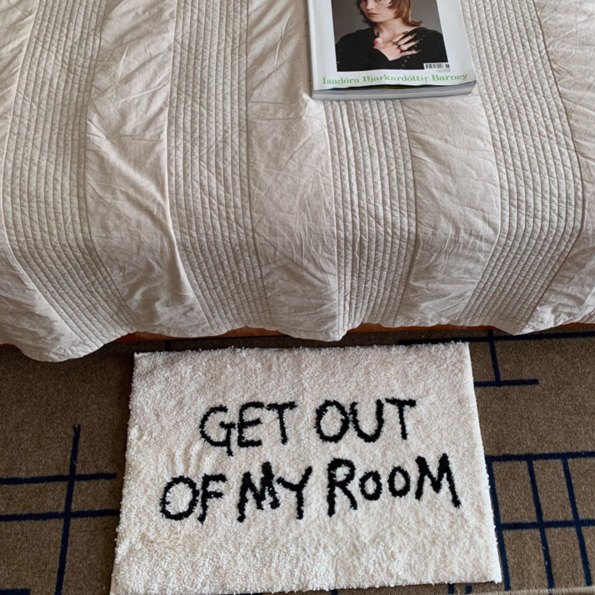 GET OUT OF MY ROOM ラグ [pl072] | palun