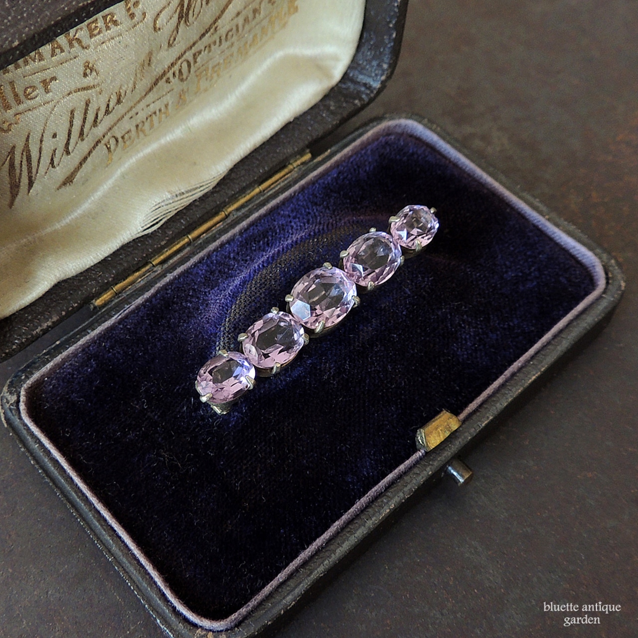 アンティークジュエリー 天然アメシスト 5連バーブローチ (ソーティングメモ付)