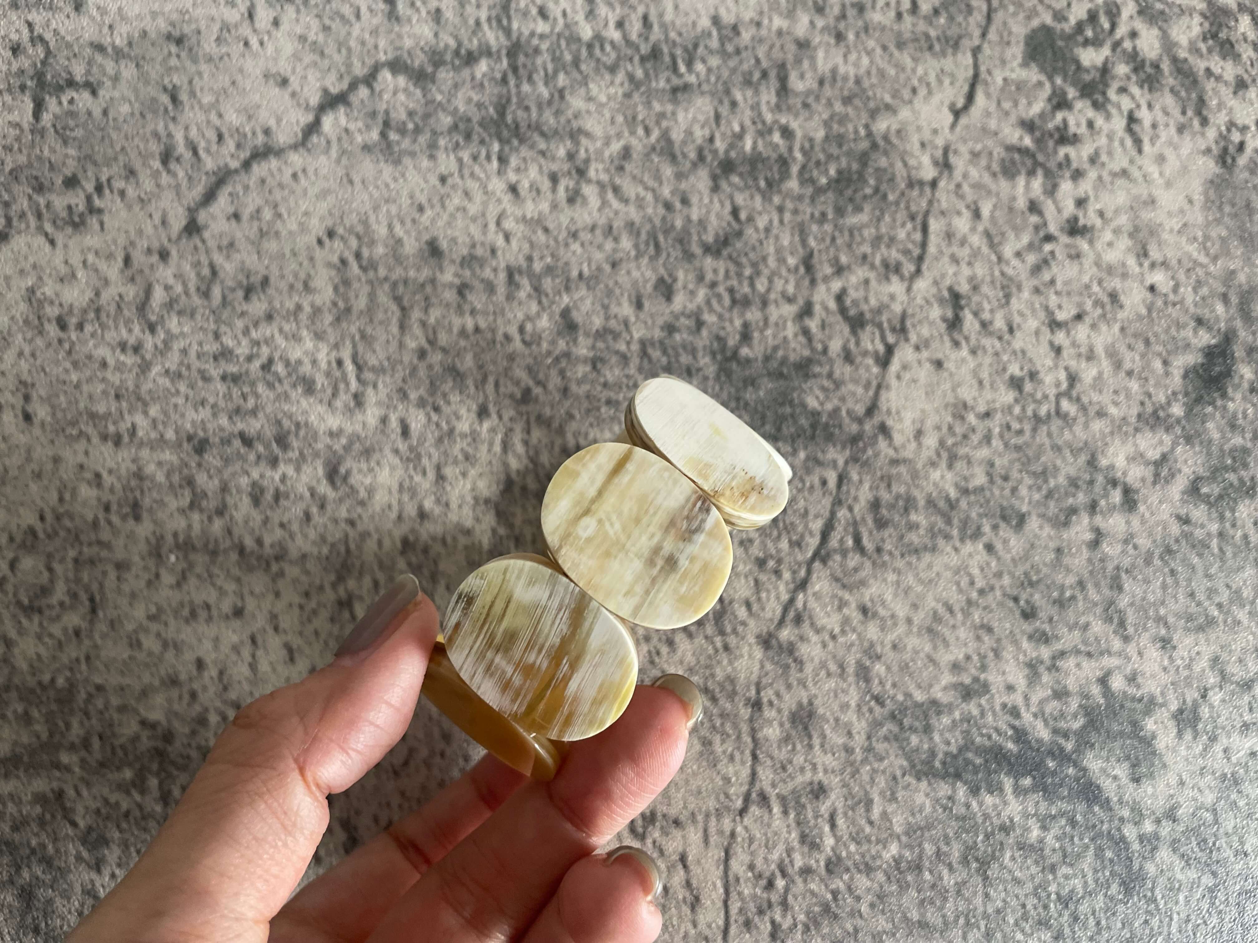 バッファローホーン バングル（スカラップ）