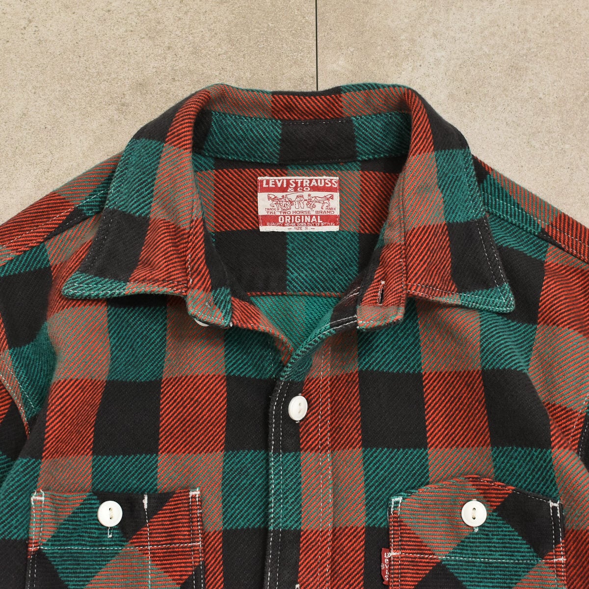 Levi's ヘビーオンスネルシャツ サイズL 赤黒緑チェック ガチャポケ