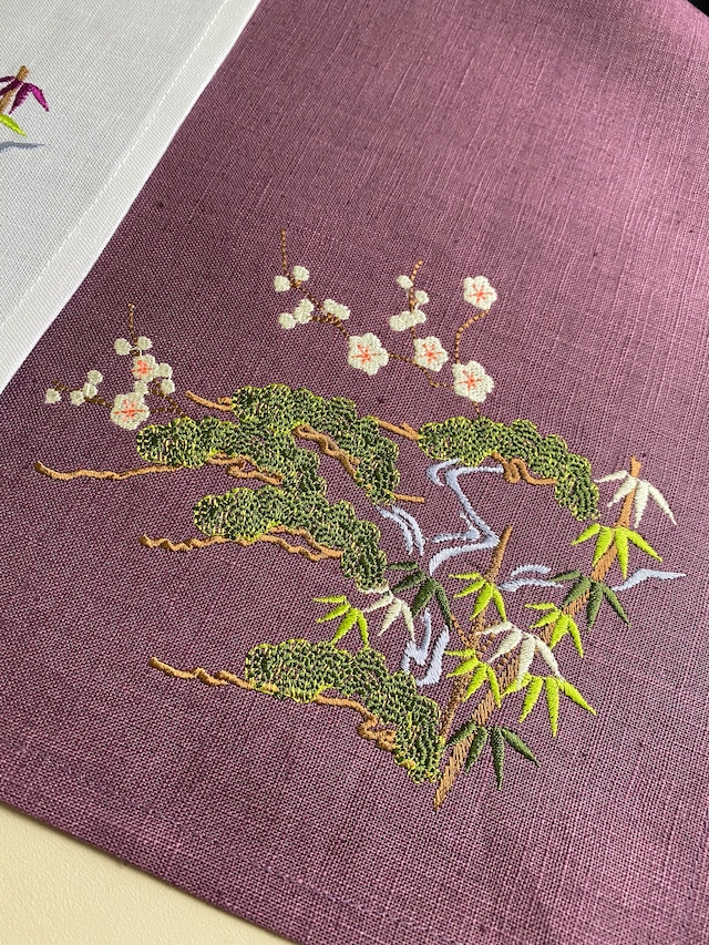 松竹梅白梅紅梅　刺繍　ティーマットランチョンマット　2枚セット