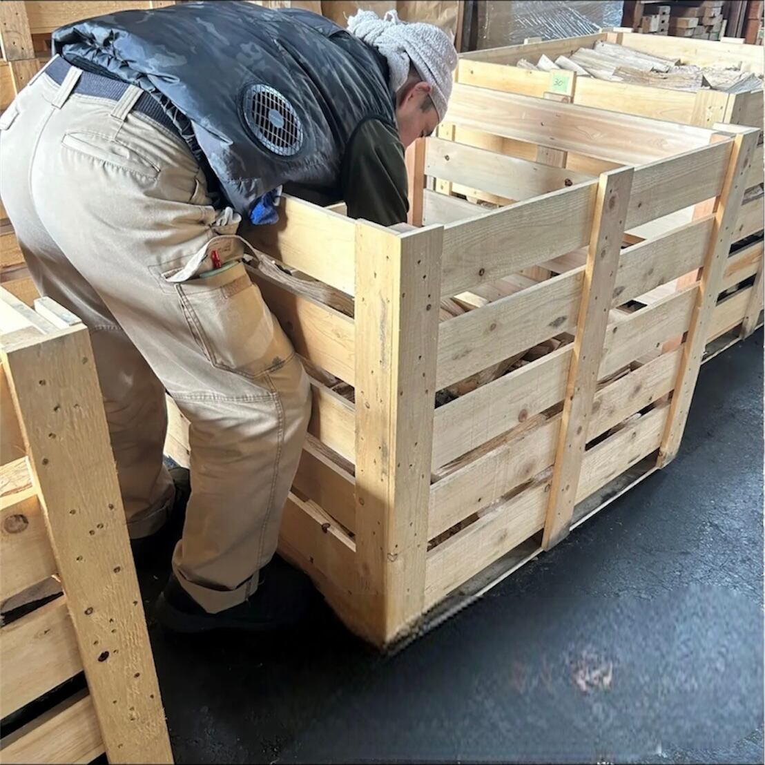 送料無料】 薪 広葉樹 焚き火 キャンプファイヤー 岡山県産なら 送料無料】 薪 広葉樹 焚き火 キャンプファイヤー 岡山県産なら