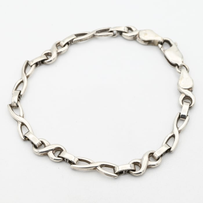 Dainty Eternity Design Minimum Style Link Bracelet / Denmark
