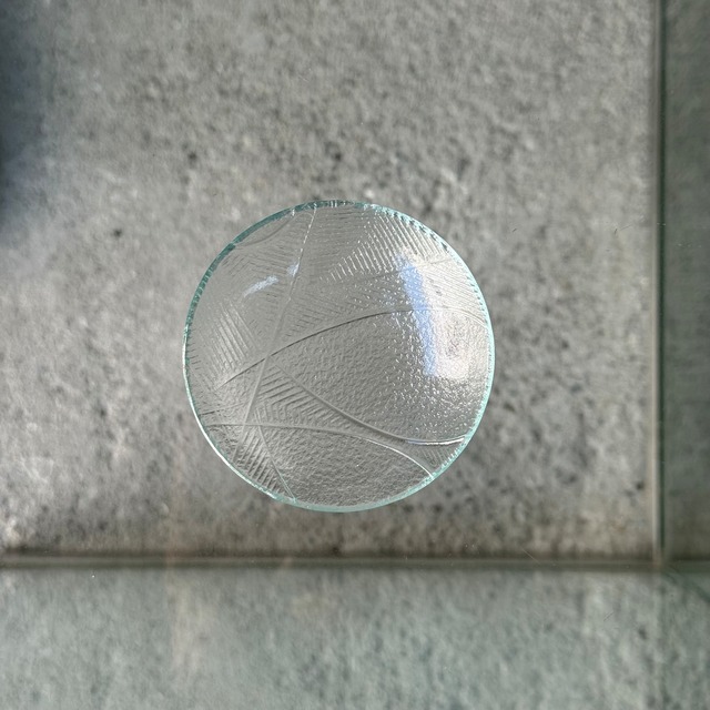 【在庫限りで販売終了】レトロガラス　豆皿　わかば