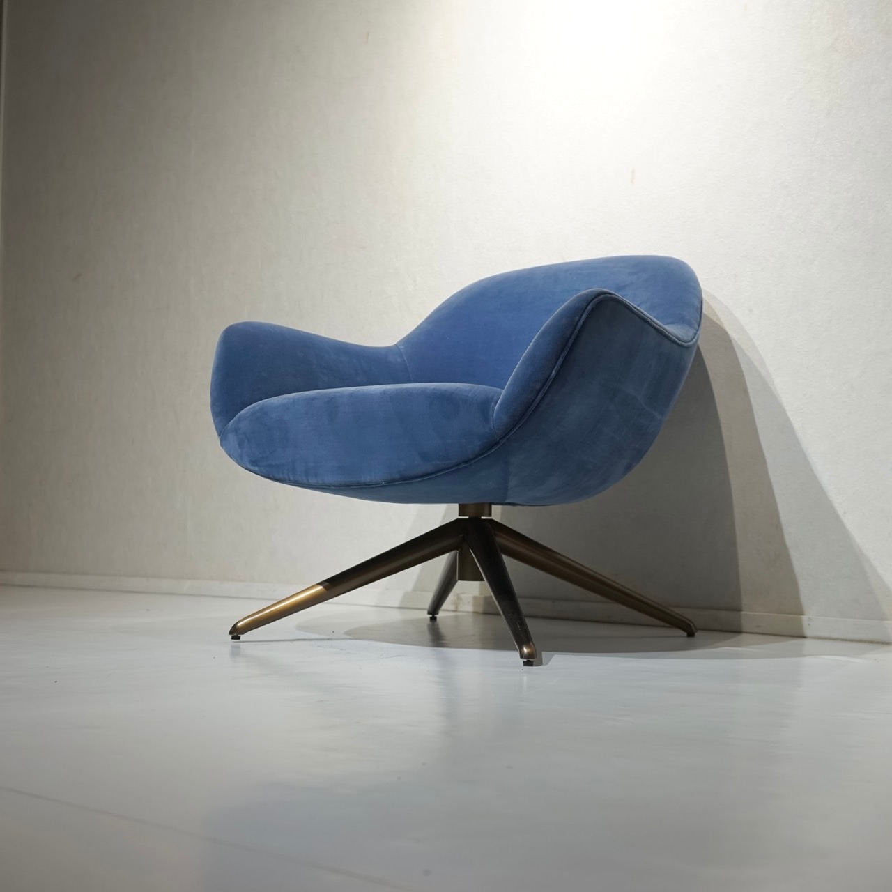 Bello Select パーソナルチェア ラウンジチェア 1Pソファ チェア 椅子 ベロア調 ファブリック モダン ホテルライク ラグジュアリー