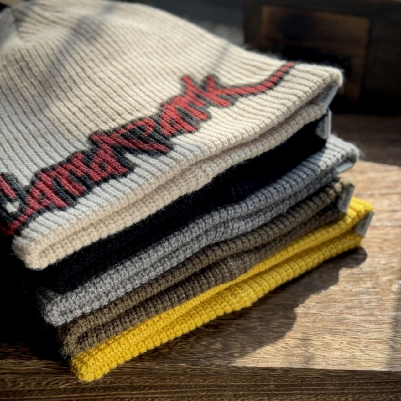 5色グラフィティ ビーニー  G186