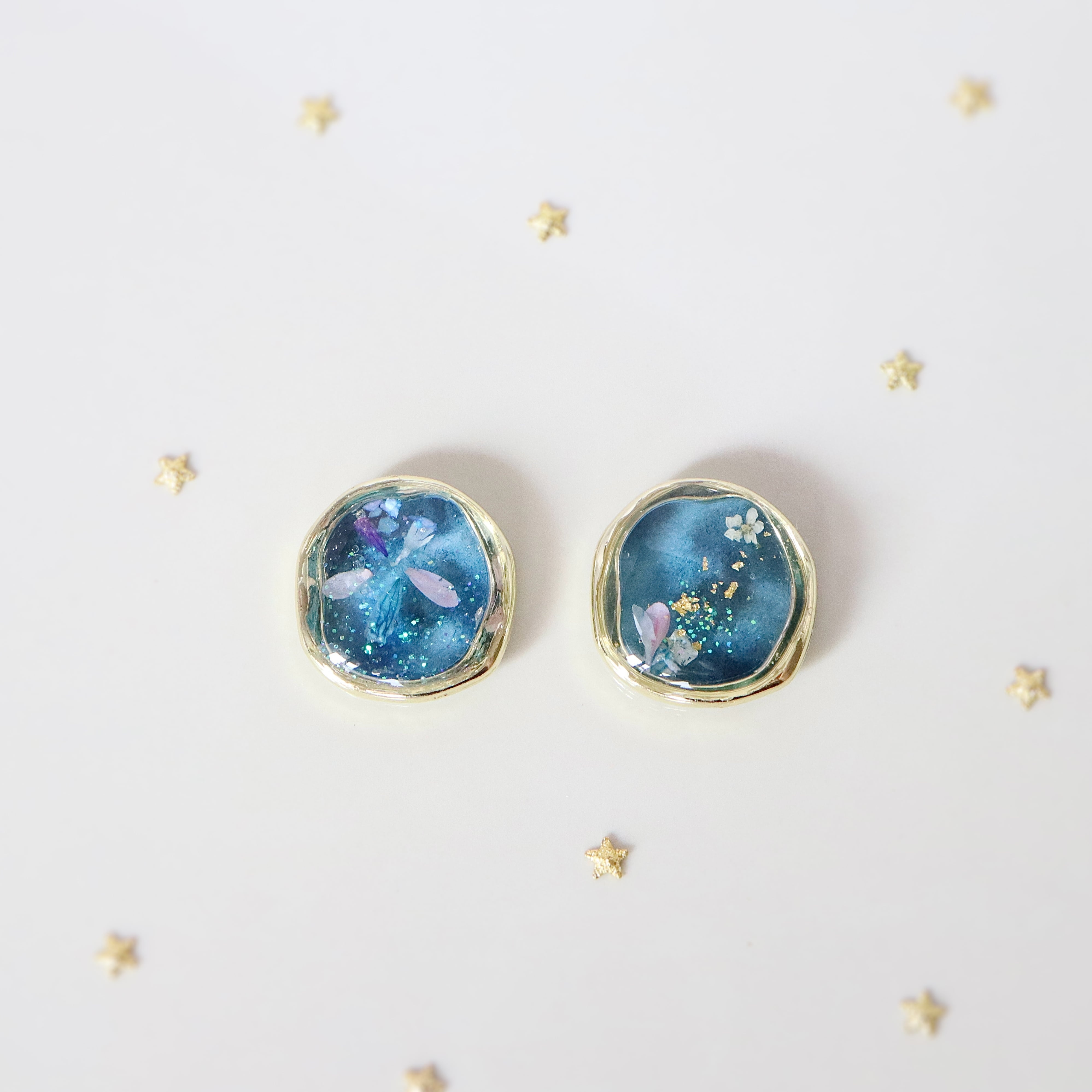 1点もの＊和紙と水彩の彩り ~花びら花火ver~ 【ﾋﾟｱｽ/ｲﾔﾘﾝｸﾞ】