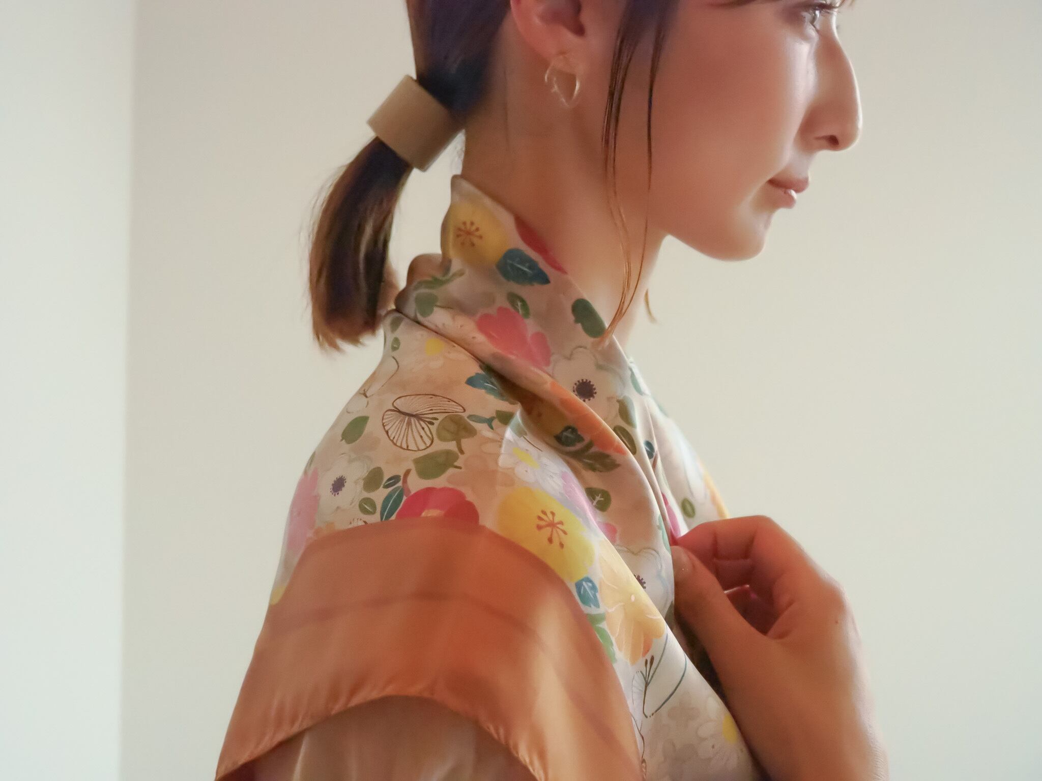 水彩画のシルクスカーフ<garden> | miyaco nishio ｜ オンラインショップ