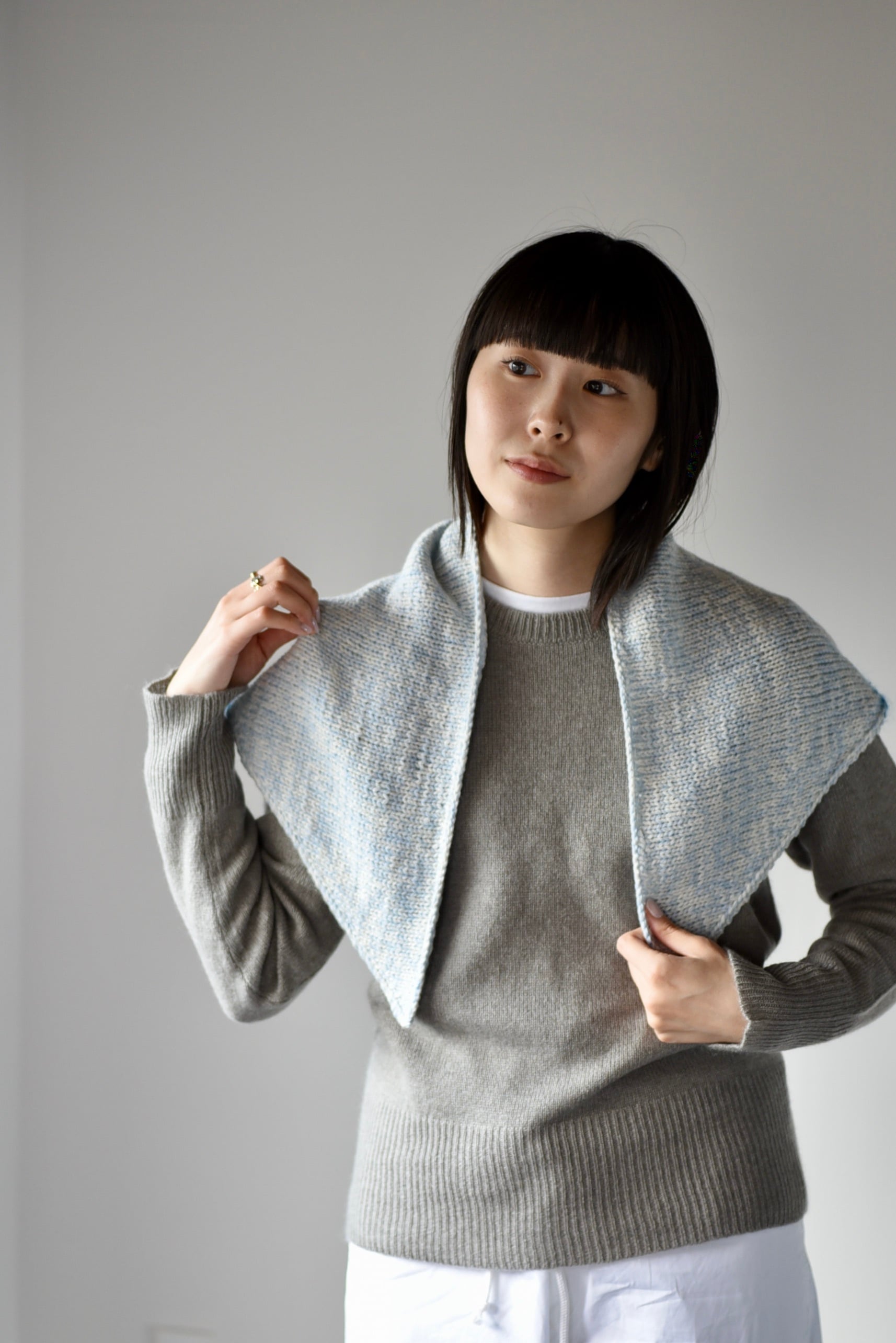 eleven 2nd｜イレブンセカンド｜ヤクラウンドネックセーター ｜グレー