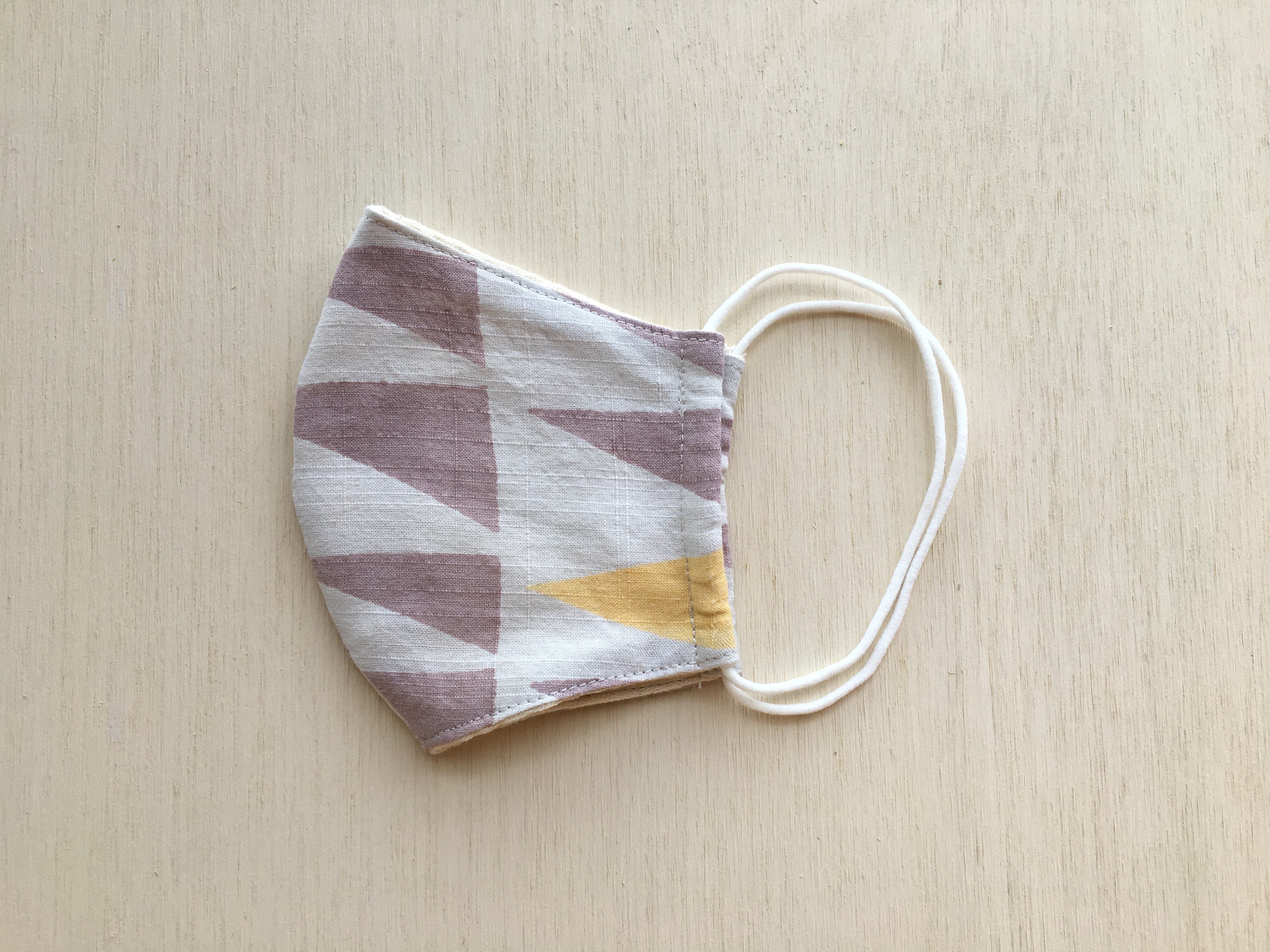 布マスク さんかくグレー | yutakanairo