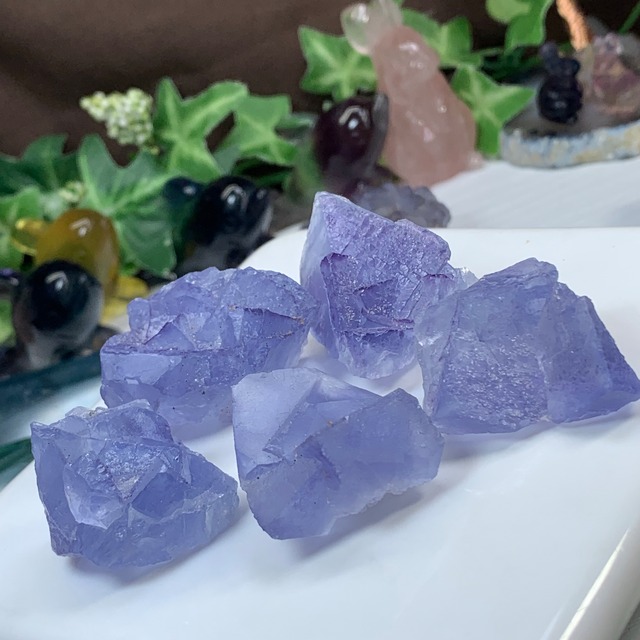 48.(小)5個セット☆幻想的な色合い☆ヤオガンシャン産・パープルフローライト原石