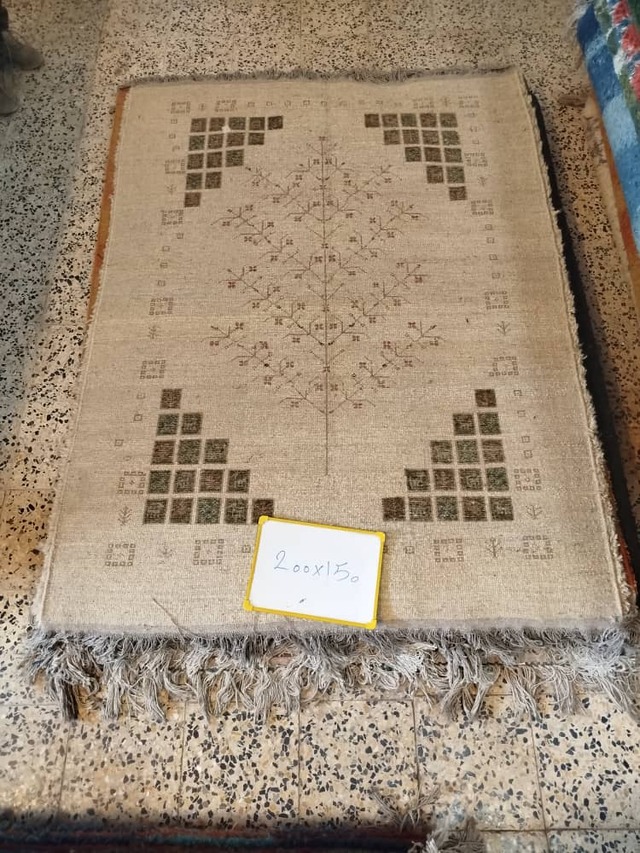 織りたてギャッベ  No.40　※現在、こちらの商品はイランに置いてあります。ご希望の方は先ずは在庫のご確認をお願いします。