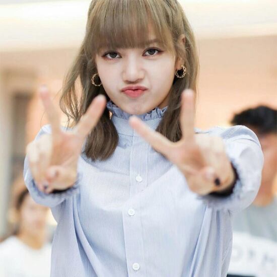 最新作の BLACKPINK カットソー LISA着用 LISA着用 カットソー orseund 