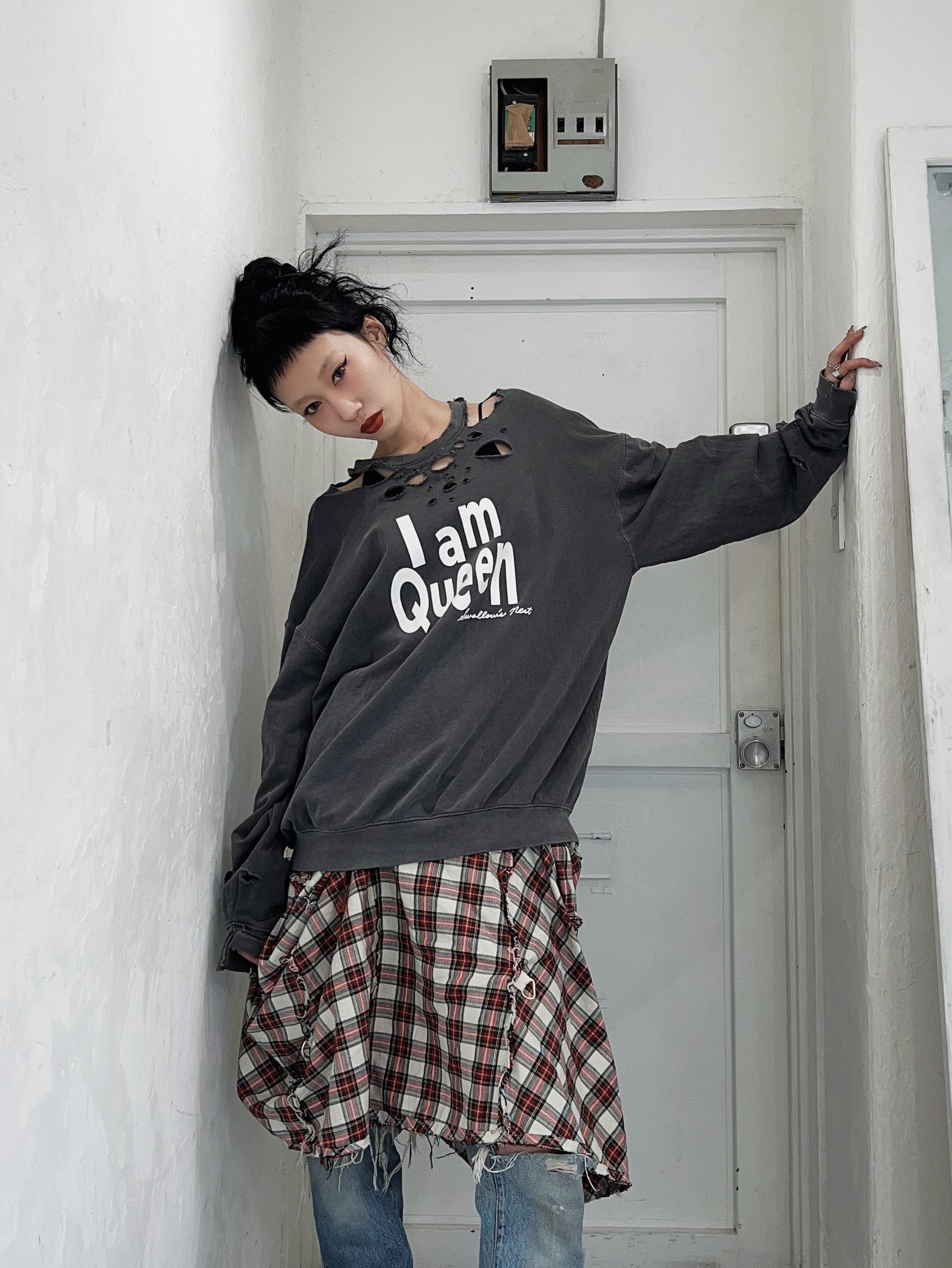I am Queen sweat -Black | swallowsnest