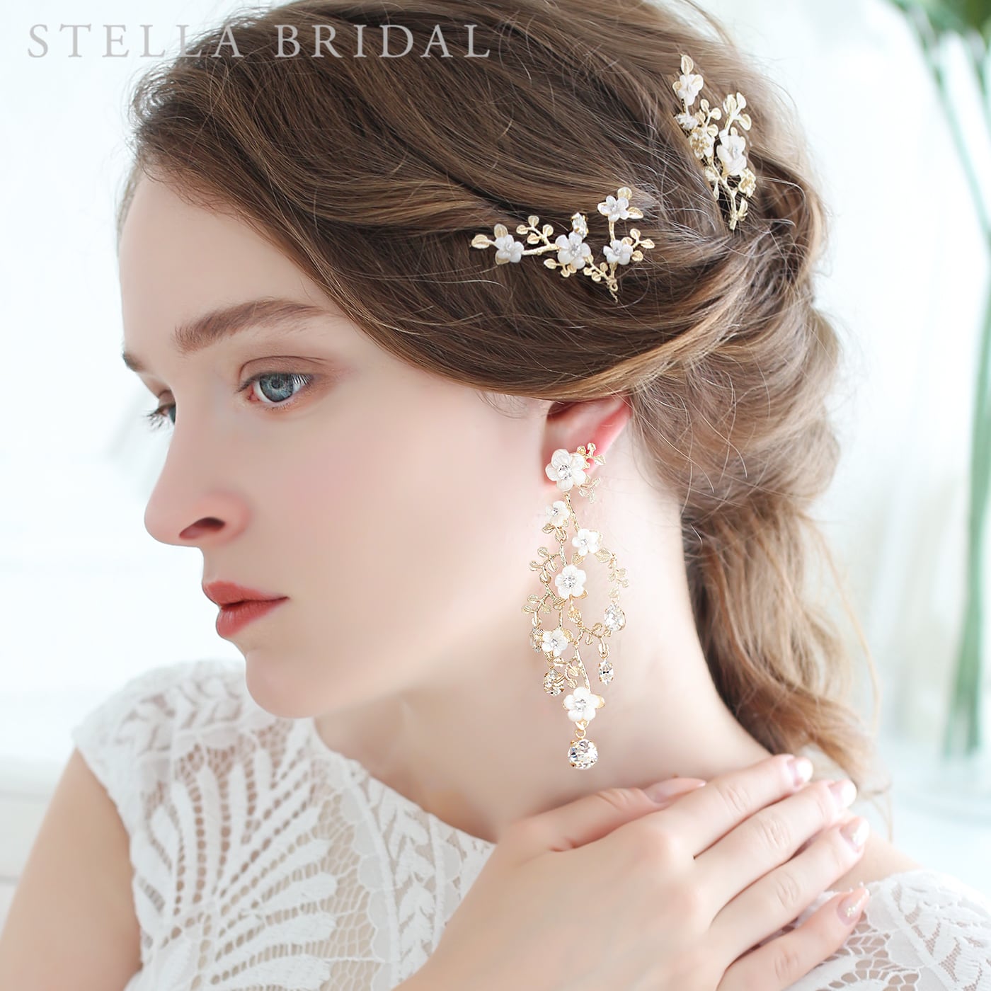 【値下げ】STELLA BRAIDAL スワロフスキー＆シェルフラワーピアス