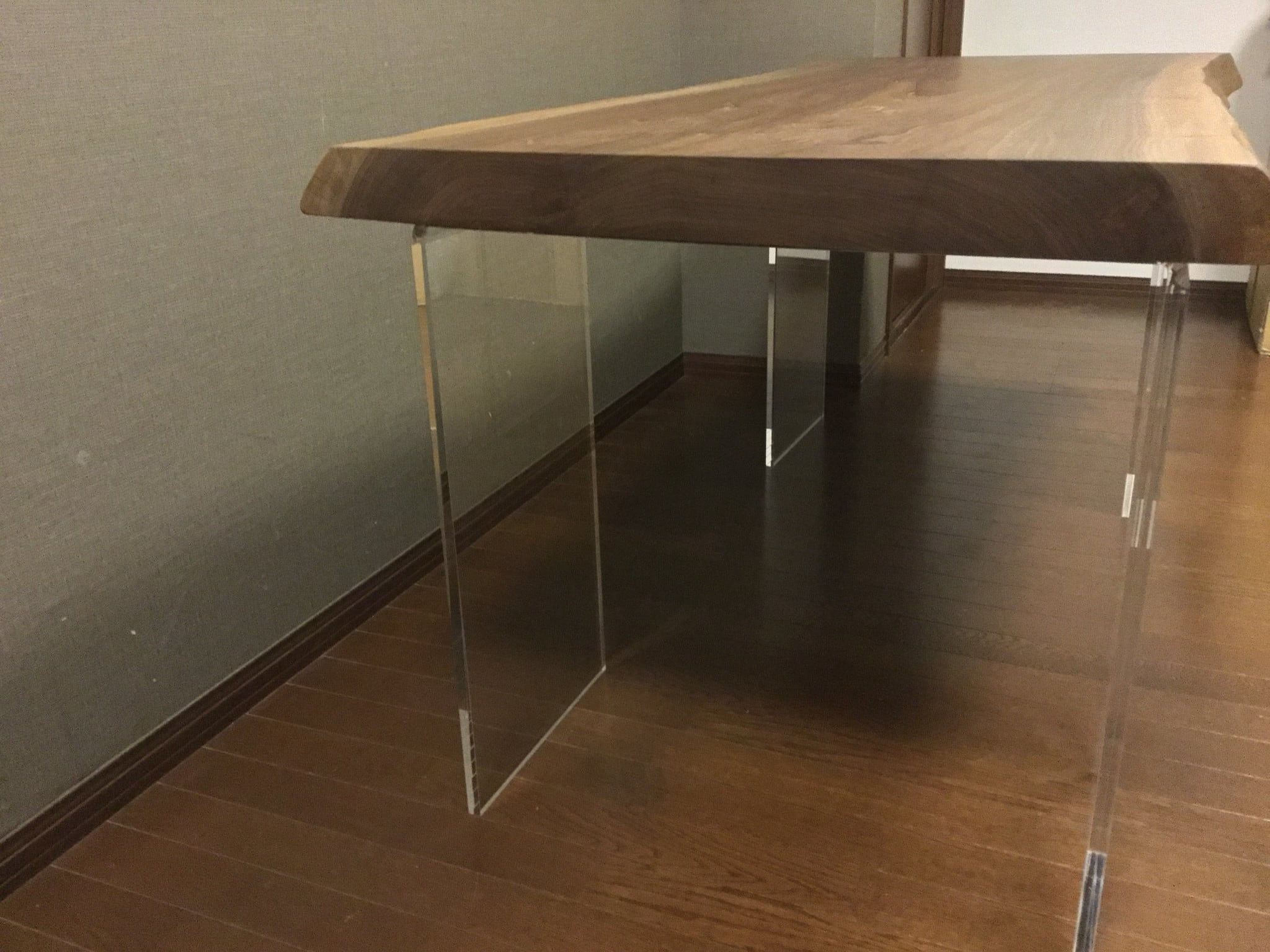 Ryo【アウトレット品】アクリル脚 ダイニングテーブル用 e94a062733fc92f4f0a14f656b607b