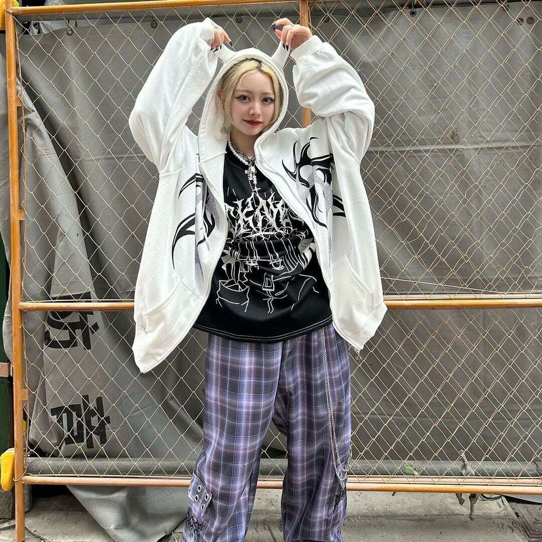 SICK GIRL BIGロンT(BLACK・WHITE) | VOLCAN&APHRODITE 公式通販