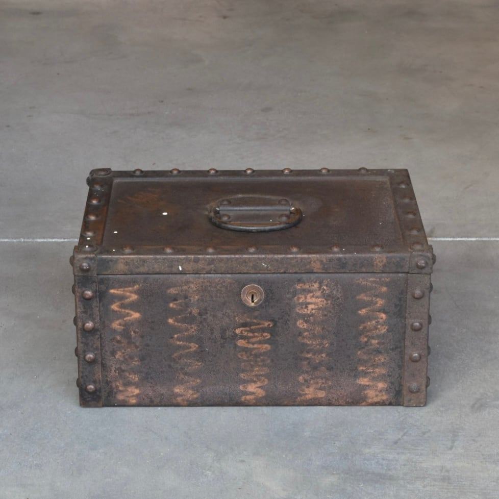 STRONG BOX / JAPAN FINISH | BUFF STOCK YARD