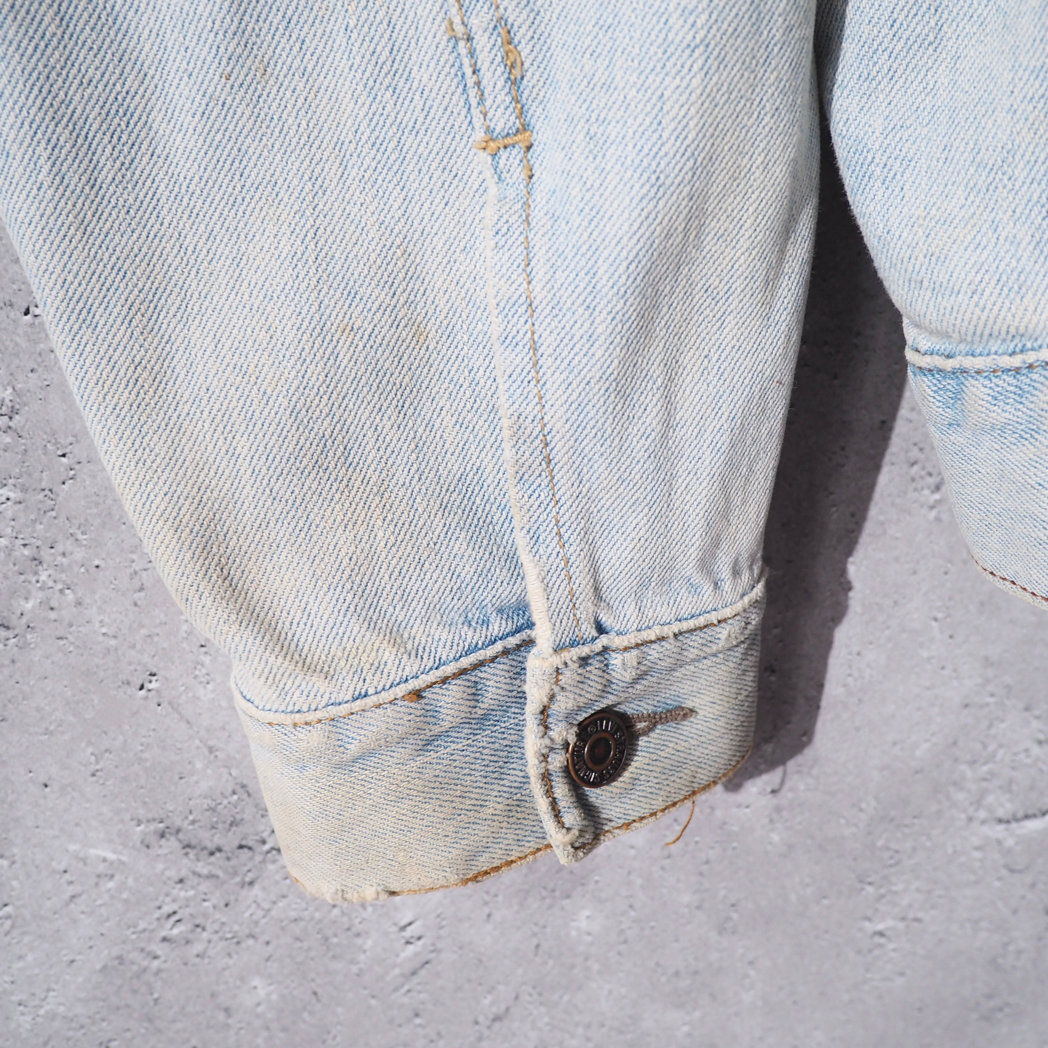 1990s " LEVI’S " Good Fade × Over silhouette vintage Denim jacket