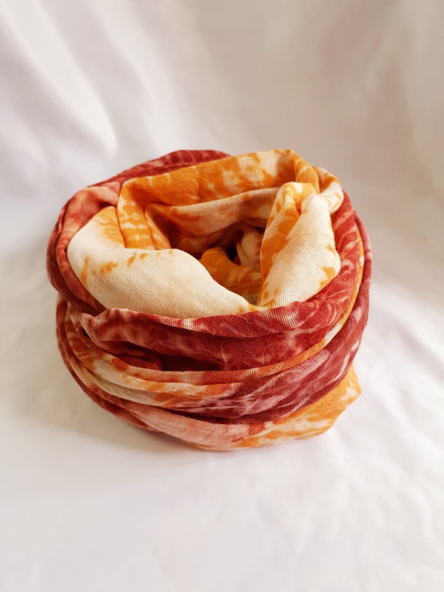 手染めのふんわりストール(ベンガラ染め)