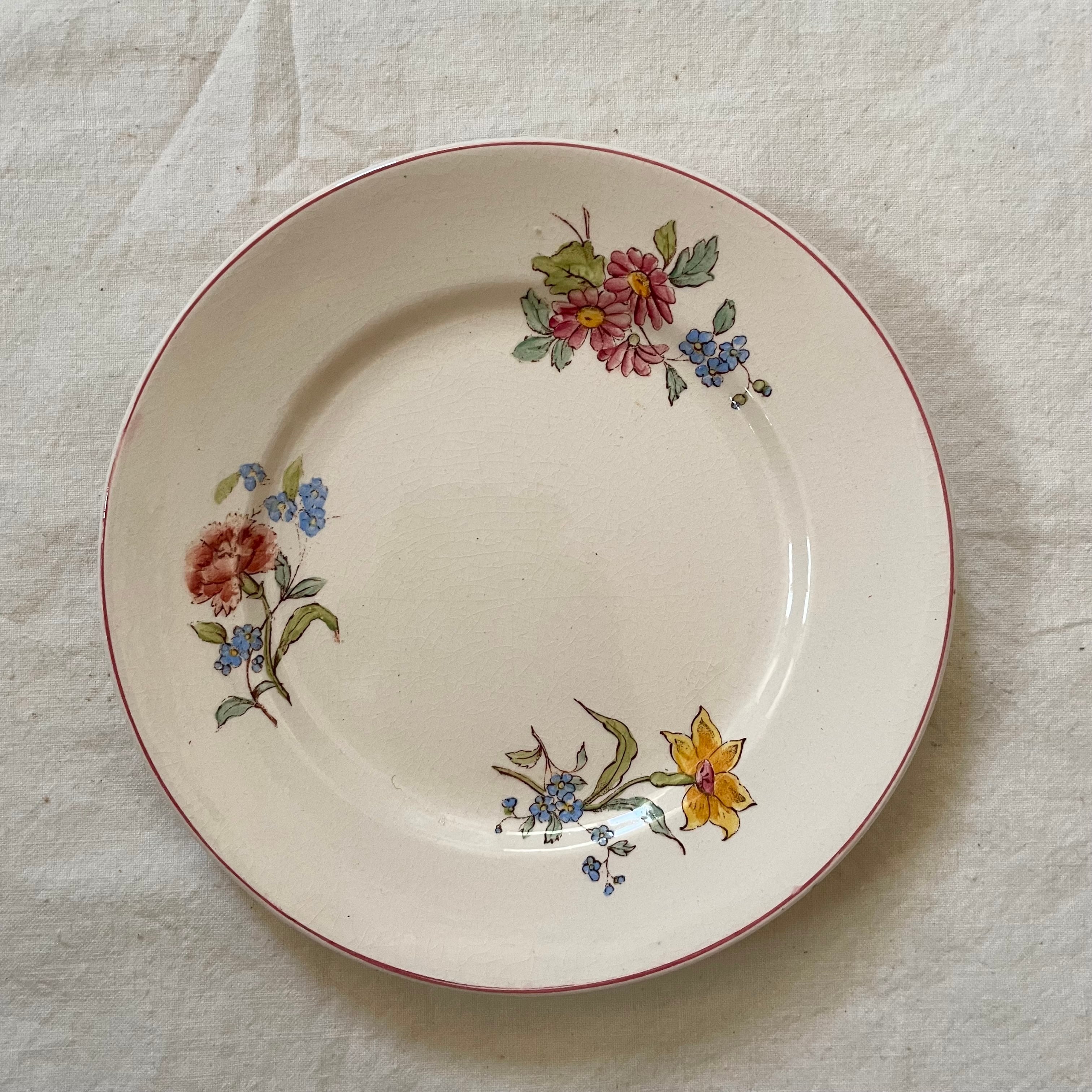 お花模様のプレート4