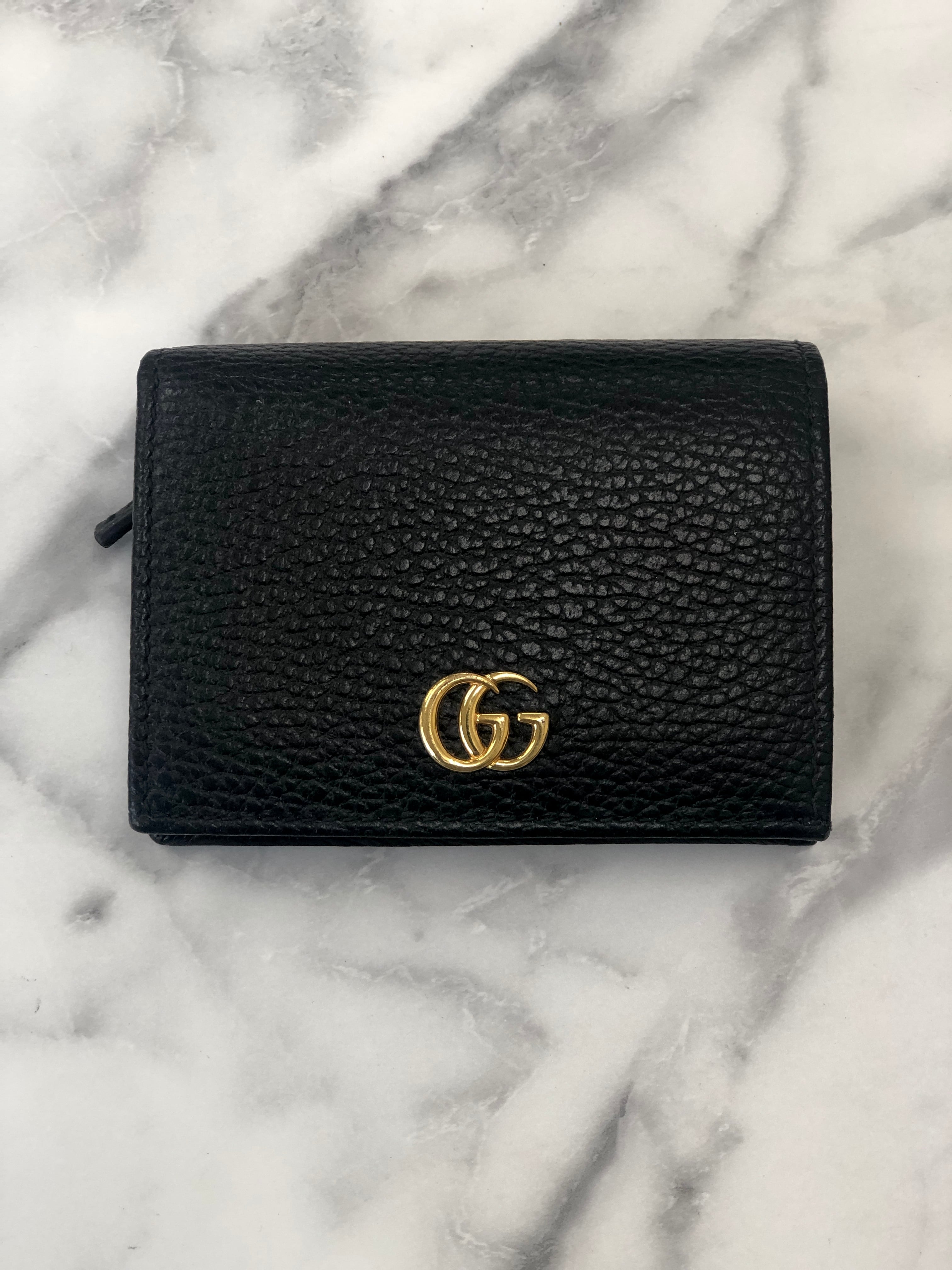 GUCCI グッチ マーモント エンボスレザー コンパクトウォレット 456126