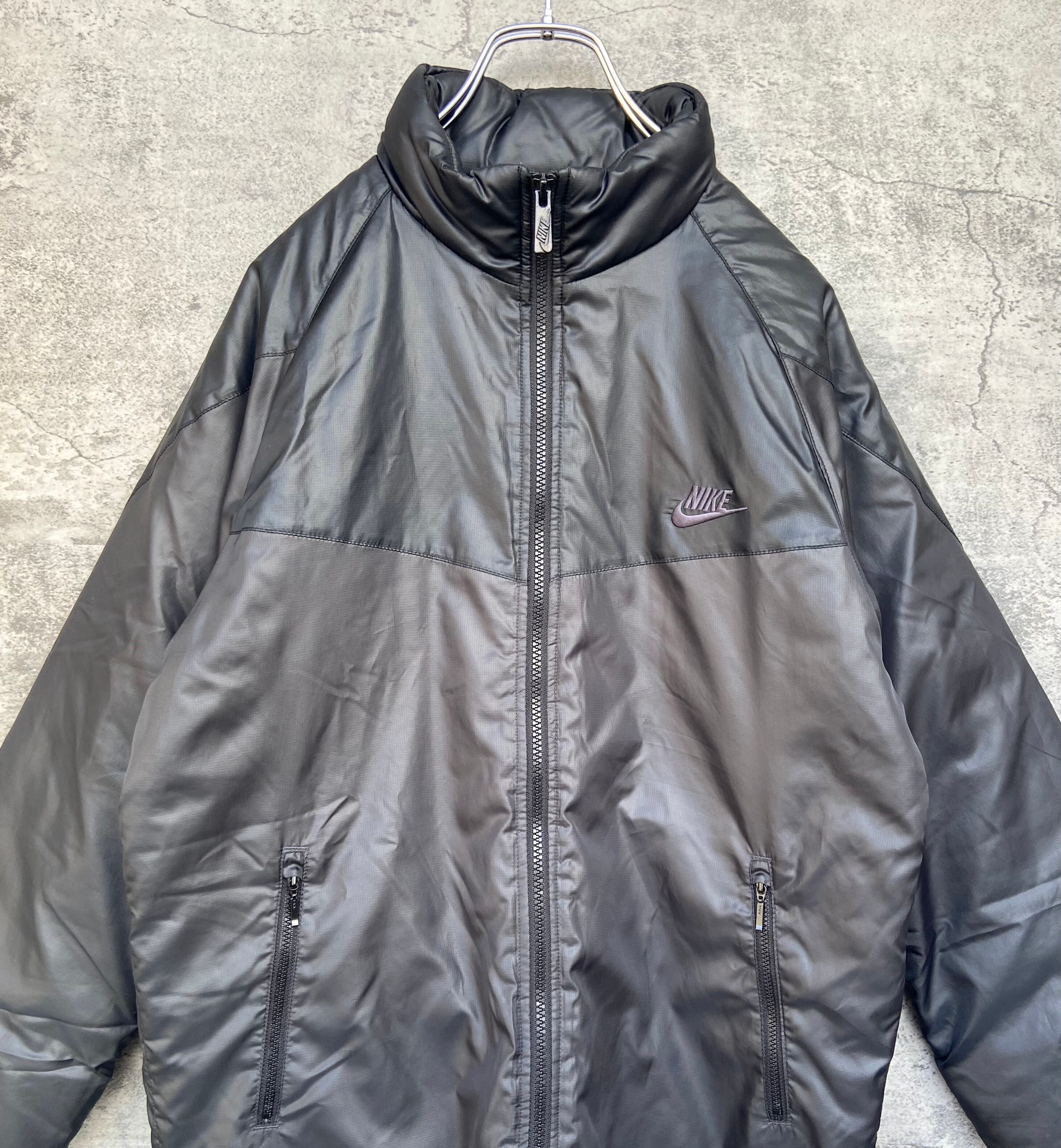 NIKE ナイキ ナイロン製ジャケット 黒 刺繍ワンポイント