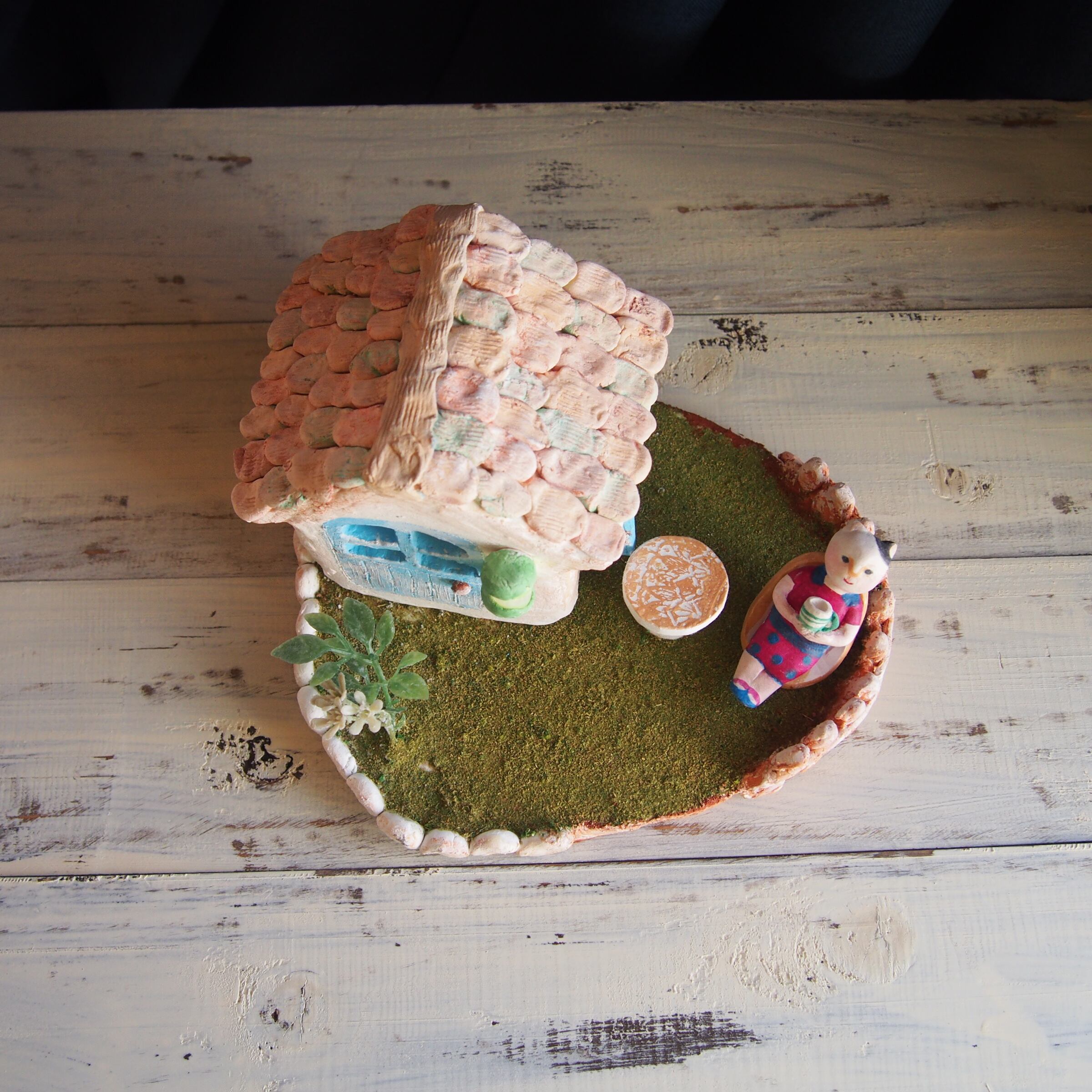 ランプシェード.ハウス『コーヒータイム』（Lh006）は石塑粘土の