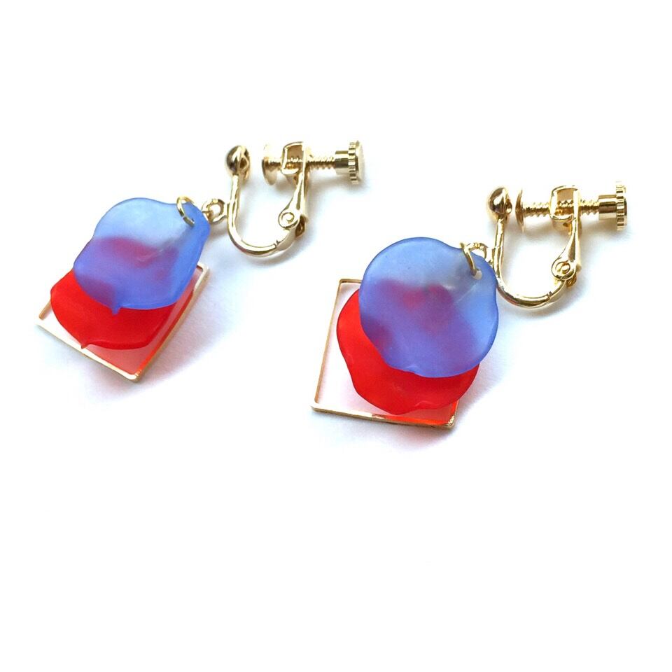 完成品】青赤花びらピアス(イヤリング可) | #青赤手芸部 オンラインストア