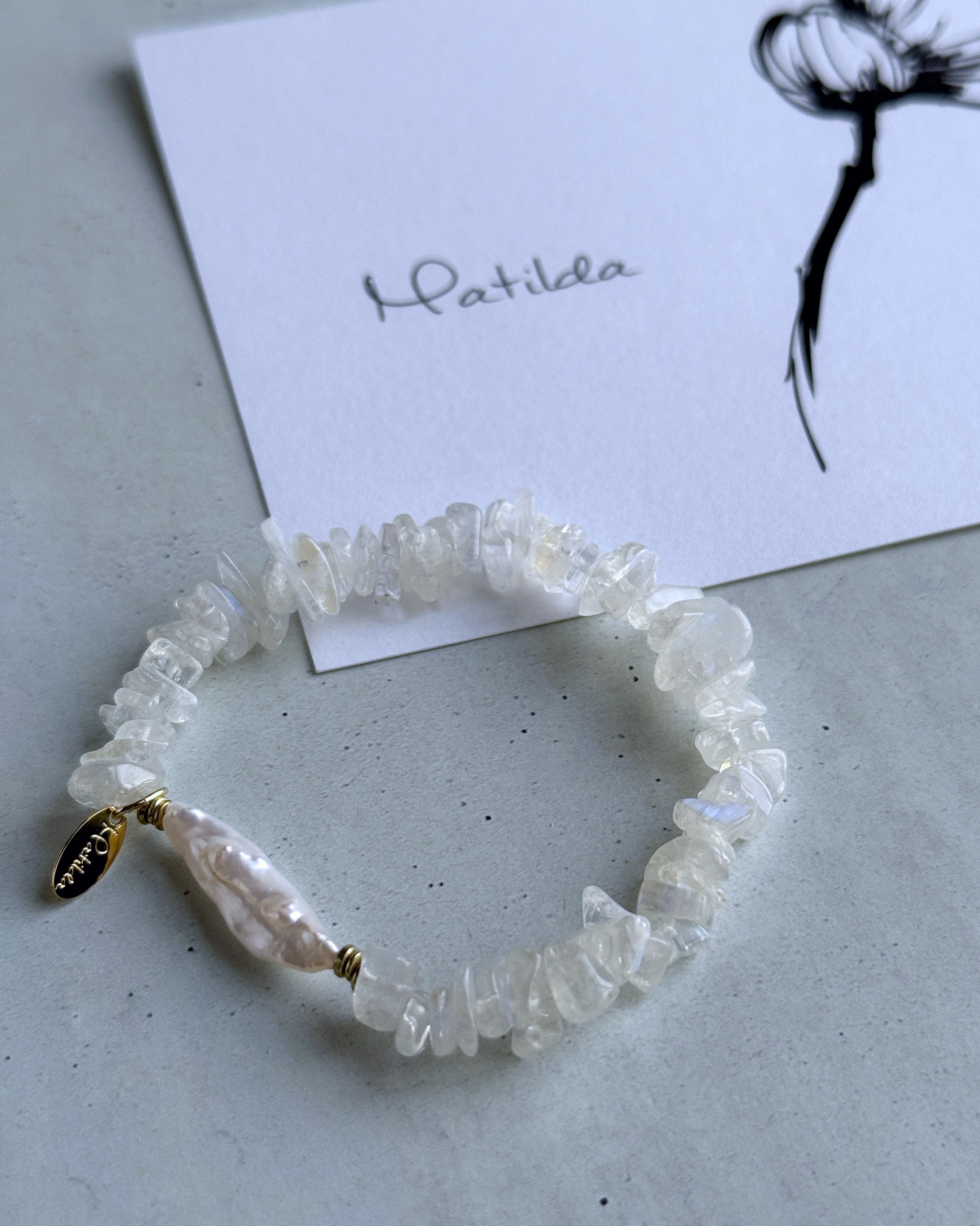 one color bracelet(淡水パール×ブルームーンストーン)