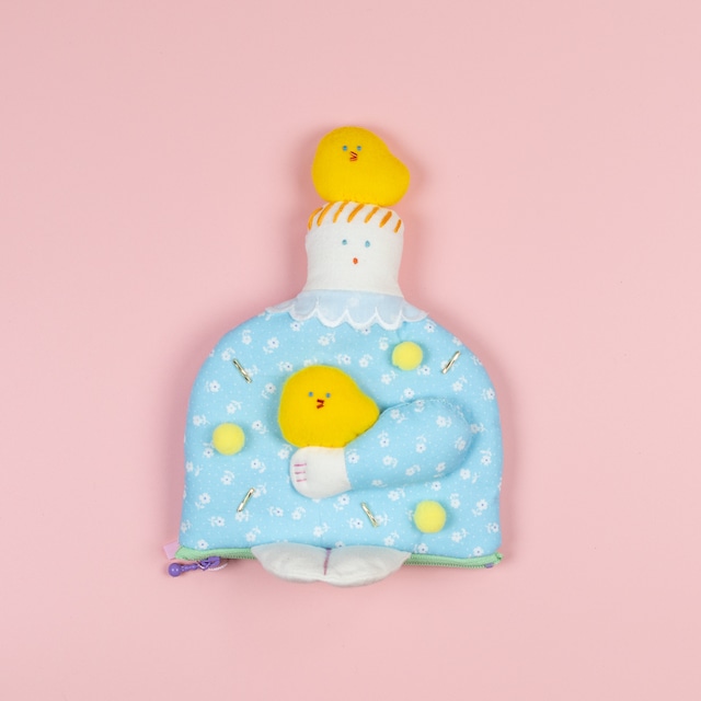 < moë > ひよことおんなのこ pouch - blue