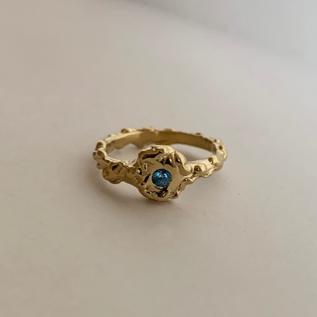 Darwin Ring with 3mm Blue Topz Gold