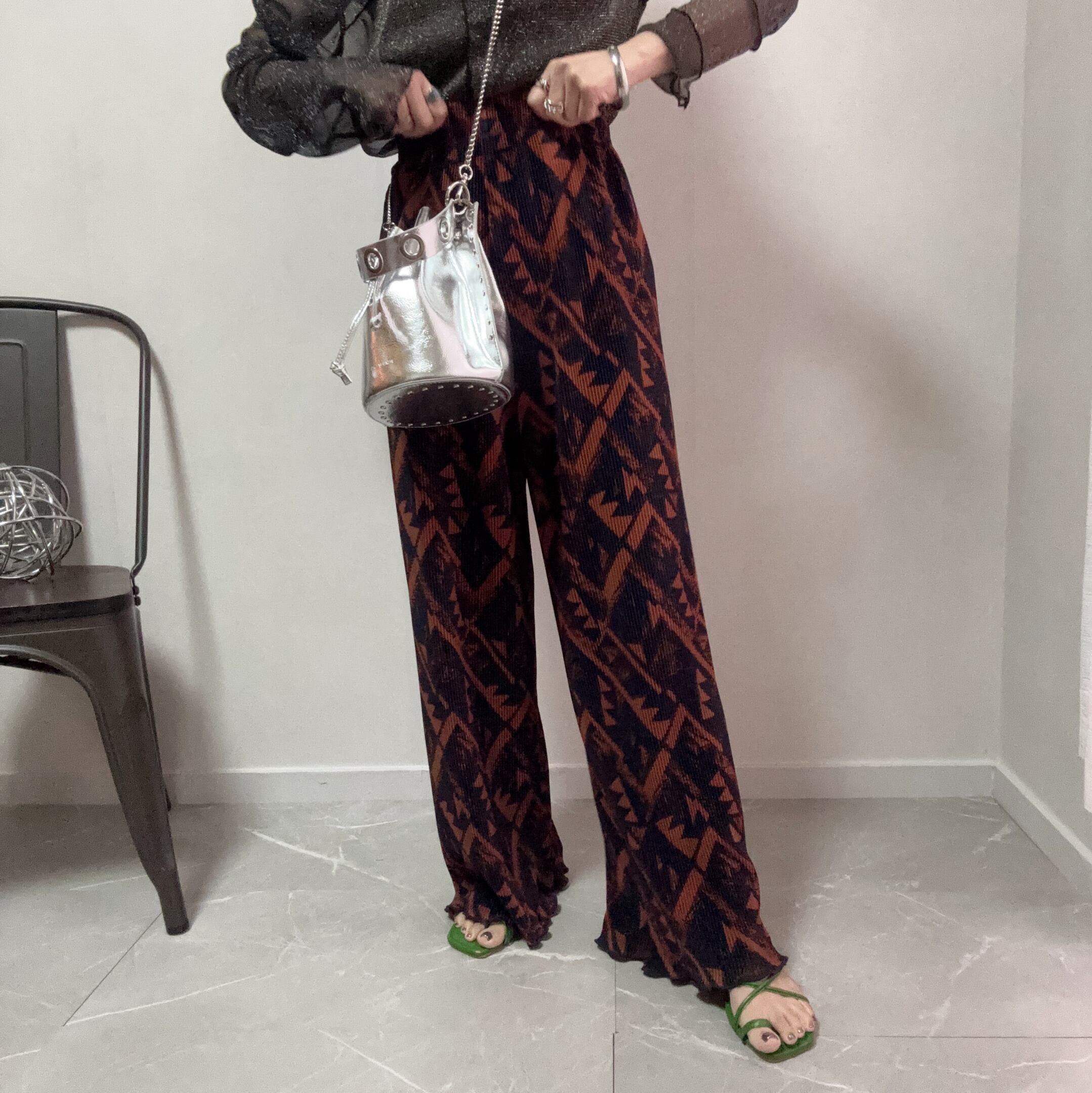 geometric pattern pleats pants【Navy】