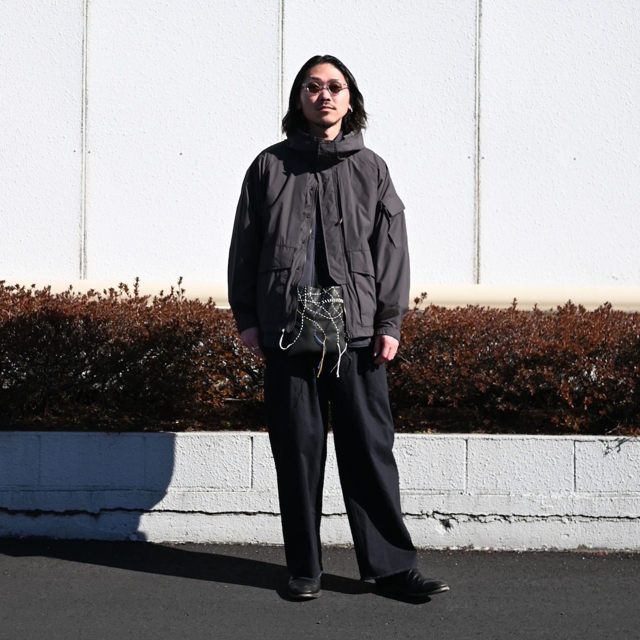 26SS ヤシキサヤトモの作る2-Tack Cutoff Wide Denim Pantsコーディネート