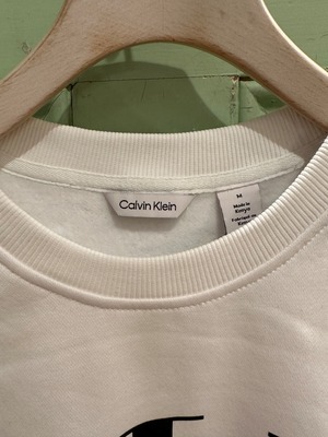 期間限定 SALE！CALVIN KLEIN クルースウェット¥13,800+tax(¥15,180)