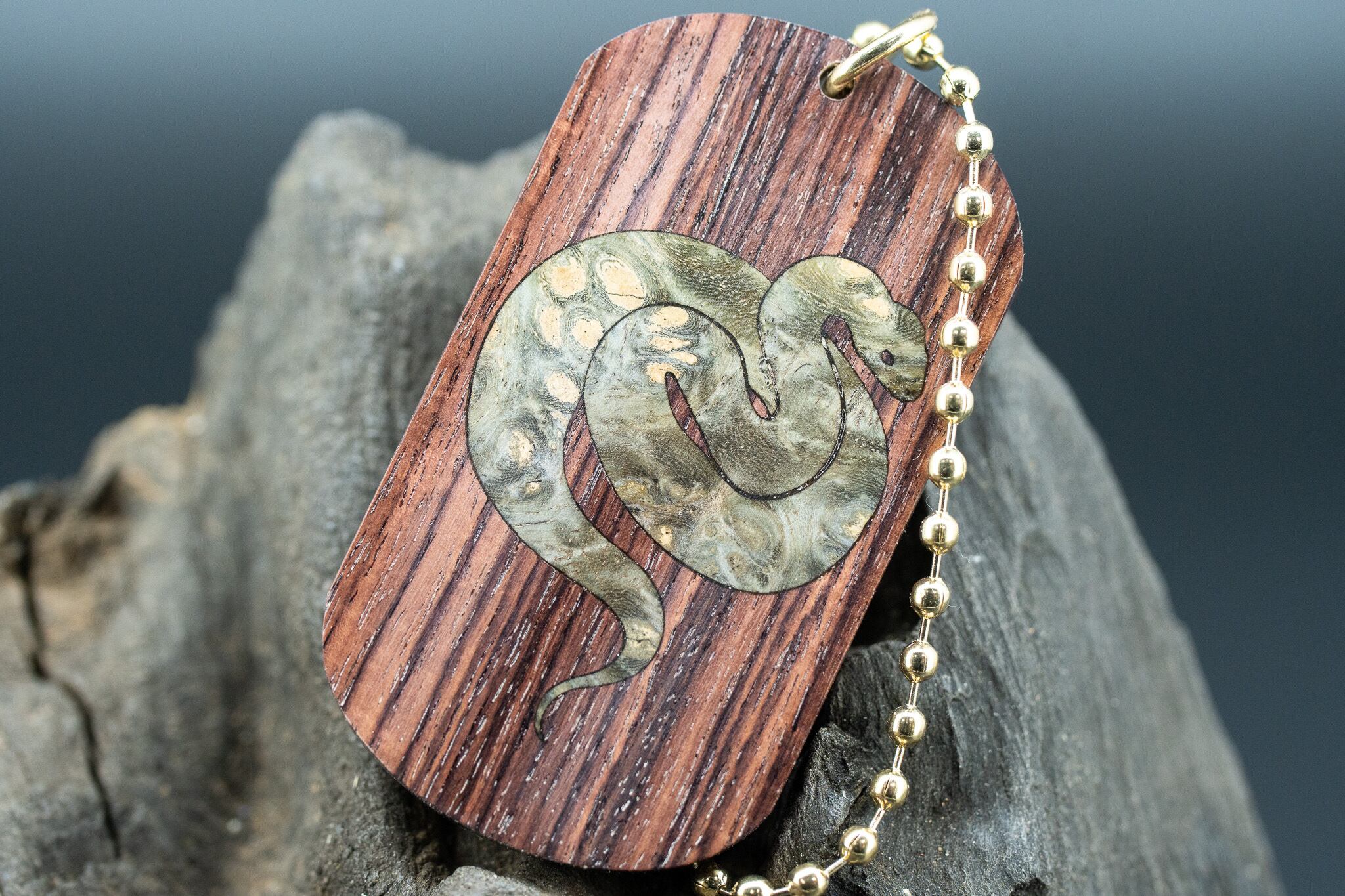 【王室御用達 】 キングウッド ドッグタグ象嵌 干支タグ 乙巳