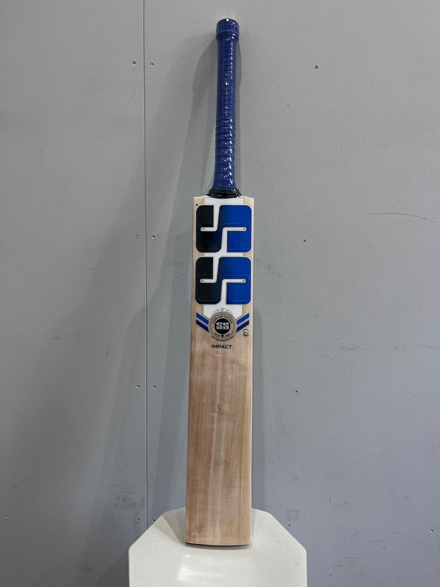 SS Impact Kashmir Willow Cricket Bat- SH(大人サイズ)