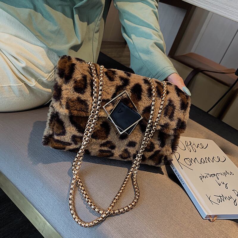 秋冬の毛皮のバッグ女性2020新しい流行のファッションワイルドインロンバスチェーンバッグショルダーメッセンジャーバッグ Tiancai_Wing_Bag11376270076