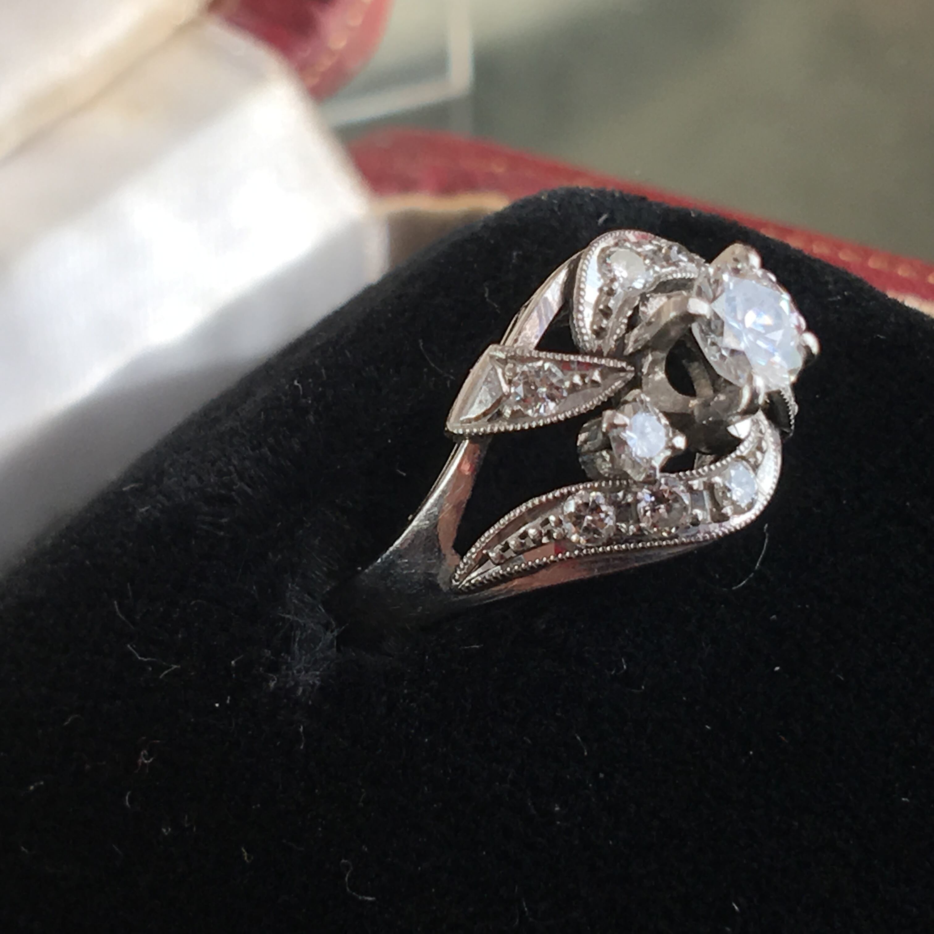 ヴィンテージ 上質ダイヤモンドのクラシカルリング