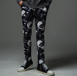 RESOUND CLOTHING / CHRIS EASY TUCK PANTS BKCAMO / イージーパンツ