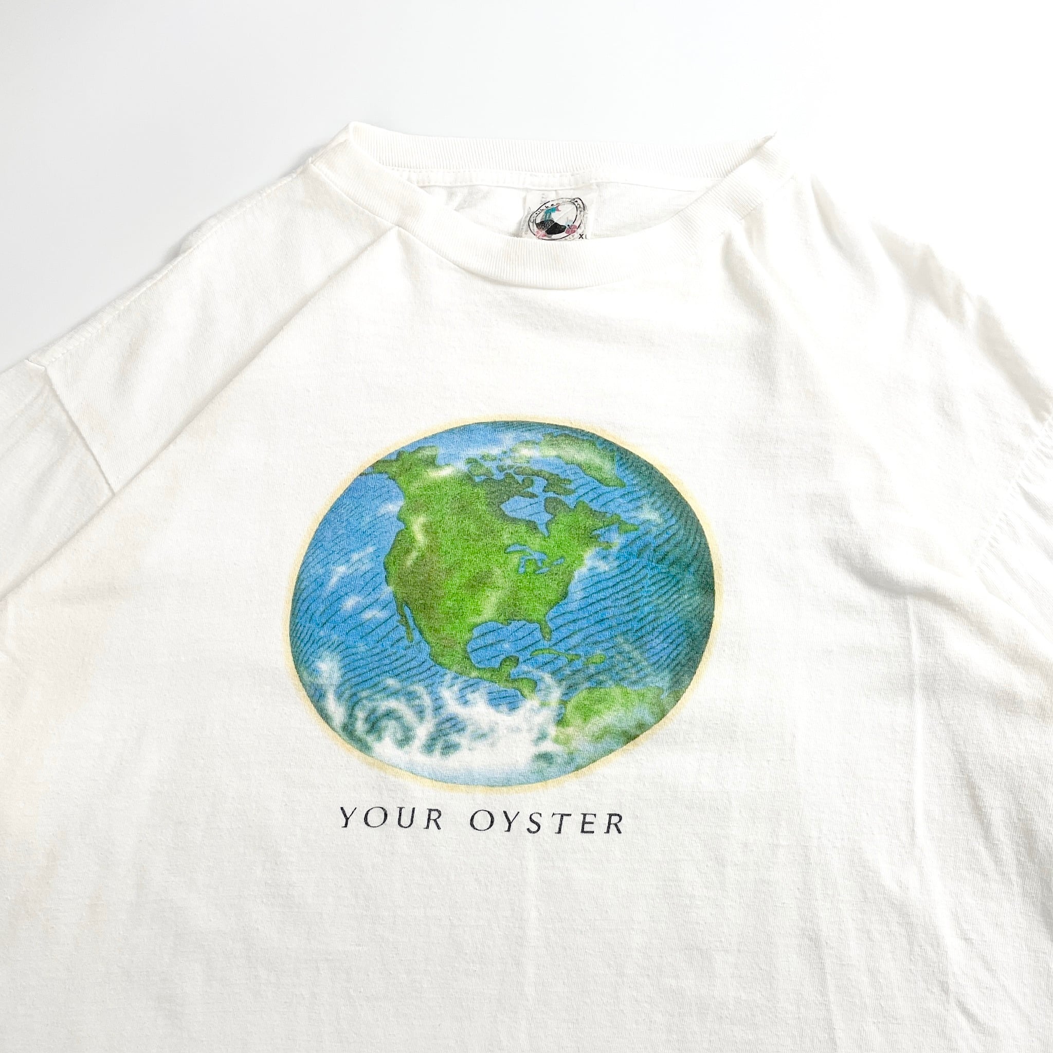 90s Your Oyster Earth Graphic Tee
