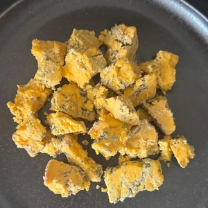 英国産 グラスフェッド シュロップシャー・ブルー 1kg｜フレッシュカット 青カビチーズ｜業務用・大容量 Shropshire Blue 1kg – British Grassfed Blue Cheese | Whole & Bulk