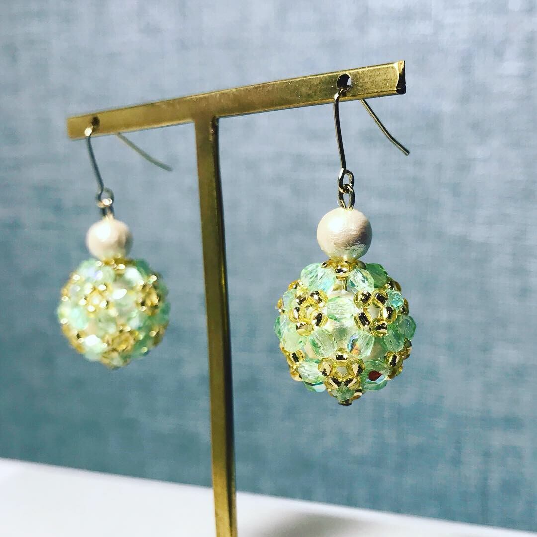 0038:スワロフスキーとコットンパールのピアス