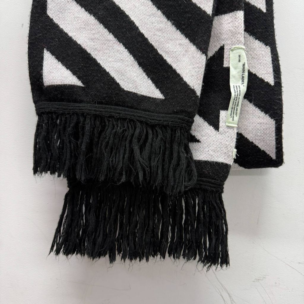 オフホワイト アローニットマフラー Off-White（オフホワイト） アロー