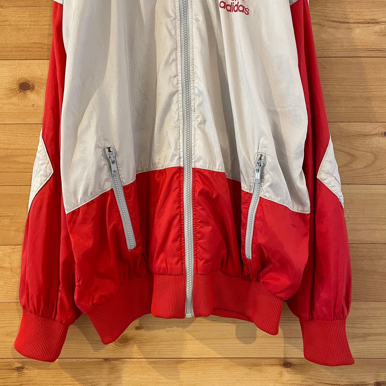 【adidas】80s 万国旗タグ ナイロンジャケット トレフォイル M バックプリント アディダス ビンテージ アメリカ古着