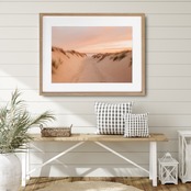 road to the sea｜夕暮れの海へ続く道のサンセットアートポスター｜｜リゾート感と癒しを部屋に添える風景アートA2ポスター