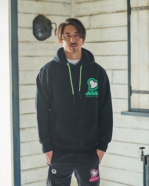【予約販売9月下旬～10月中旬入荷】muta MARINE × ACANTHUS sweet muta パーカー
