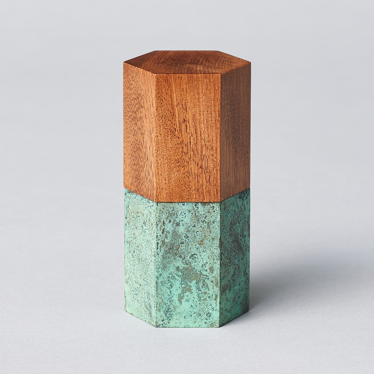 YUKI 総漆×緑 | ZAYU｜新しい供養スタイル、自宅納骨。