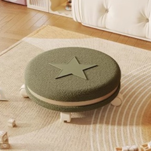 星モチーフ ふわもこ ラウンドクッション 癒しインテリア 雑貨 大人かわいい ナチュラルルーム やさしい暮らし くすみカラー おうち時間 床座スタイル シンプルかわいい もこもこアイテム トレンド雑貨 空間づくり インテリア好き 暮らしを彩る おしゃれ部屋 星のある暮らし 癒し空間 イス チェア